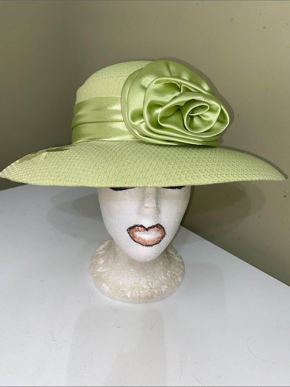 Beautiful Dress Hat / Church Hat by Giovanna